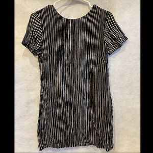 Short sleeve black and white striped dress size:XS